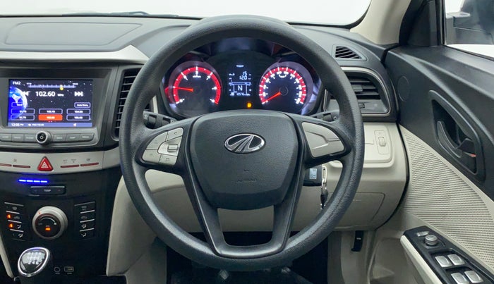 2020 Mahindra XUV300 1.5 W6 MT, Diesel, Manual, 13,222 km, Steering Wheel Close Up