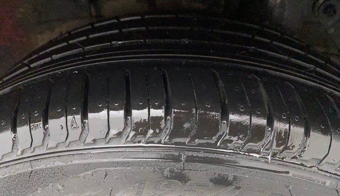 2014 Hyundai Elite i20 ASTA 1.2, Petrol, Manual, 80,713 km, Left Rear Tyre Tread
