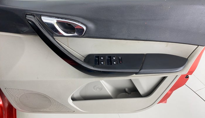 2017 Tata Tiago XZA 1.2 REVOTRON, Petrol, Automatic, 36,134 km, Driver Side Door Panels Control