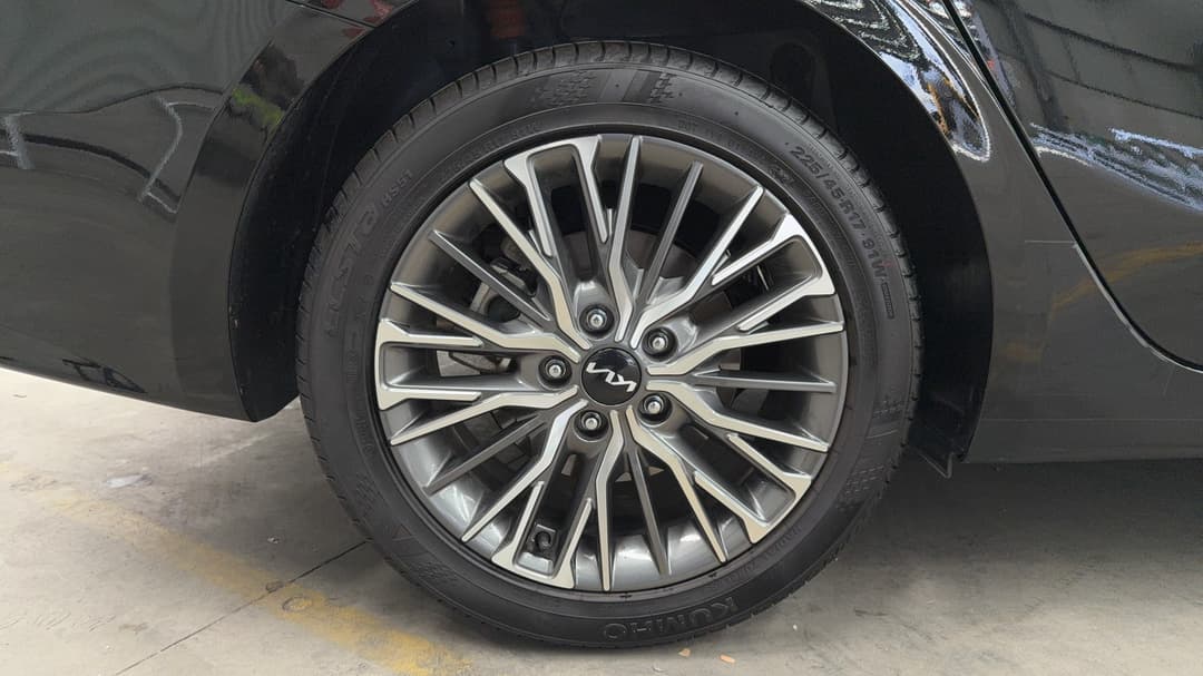 2024 Kia Cerato Sport, Automatic, 9654 km, Right Rear Wheel
