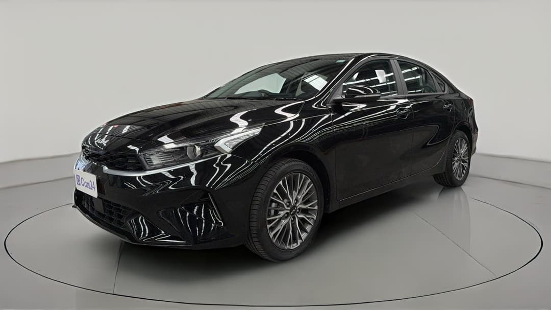 2024 Kia Cerato Sport, Automatic, 9654 km, Left Front Diagonal (45- Degree) View