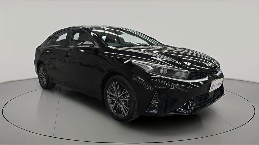 2024 Kia Cerato Sport, Automatic, 9654 km, Right Front Diagonal (45- Degree) View