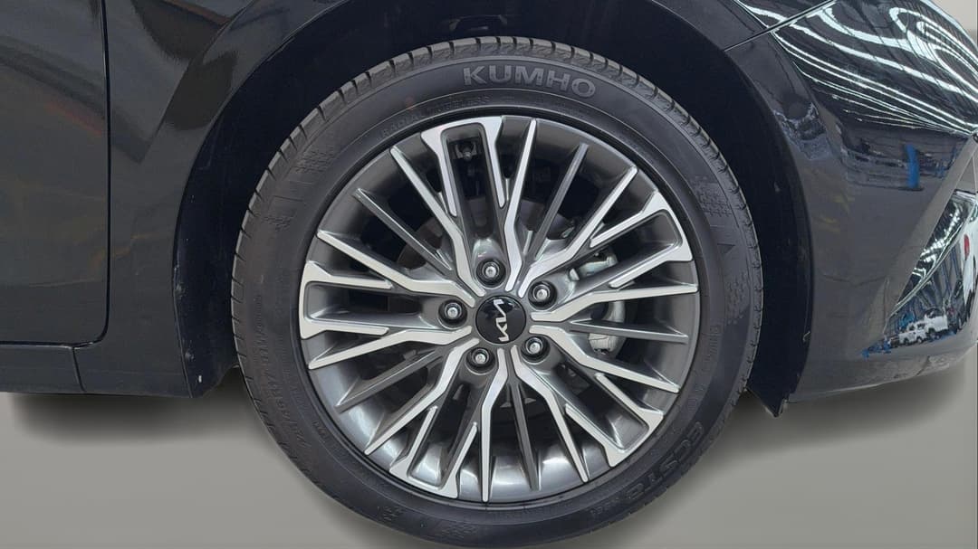 2024 Kia Cerato Sport, Automatic, 9654 km, Right Front Wheel