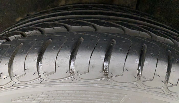 2016 Ford Ecosport TITANIUM 1.5L PETROL AT, Petrol, Automatic, 64,961 km, Left Rear Tyre Tread
