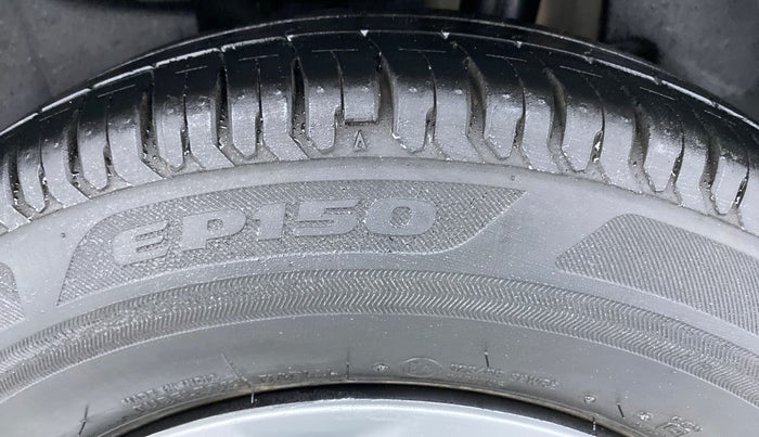 2018 Maruti Swift VXI D, Petrol, Manual, 17,897 km, Left Rear Tyre Tread