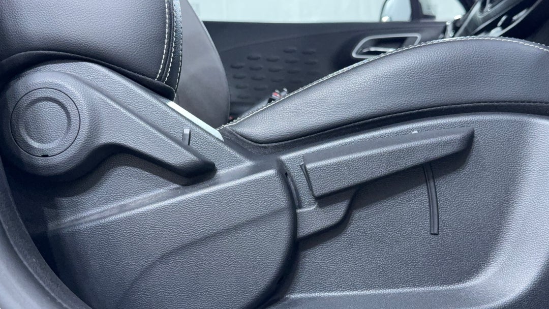 2019 MG Mg3 Auto Excite, Automatic, 56530 km, Drivers Side Adjustment Panel