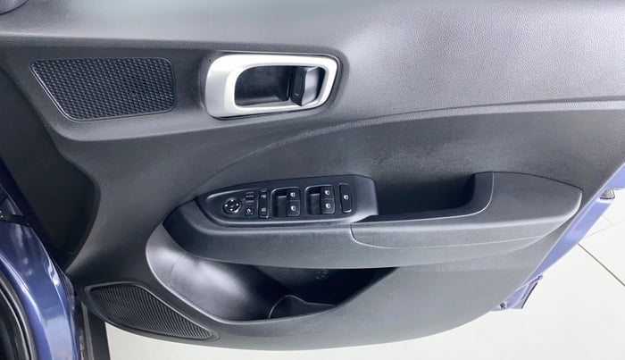 2022 Hyundai VENUE S Plus MT 1.2 Kappa, Petrol, Manual, 9,503 km, Driver Side Door Panels Control
