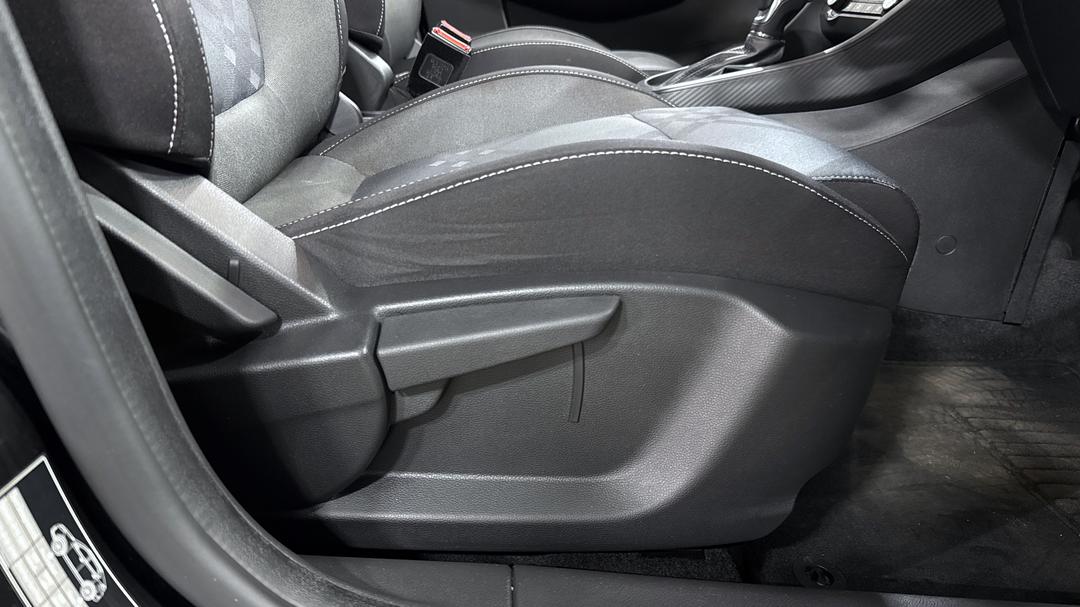 2024 MG Mg3 Auto Core, Automatic, 27666 km, Drivers Side Adjustment Panel
