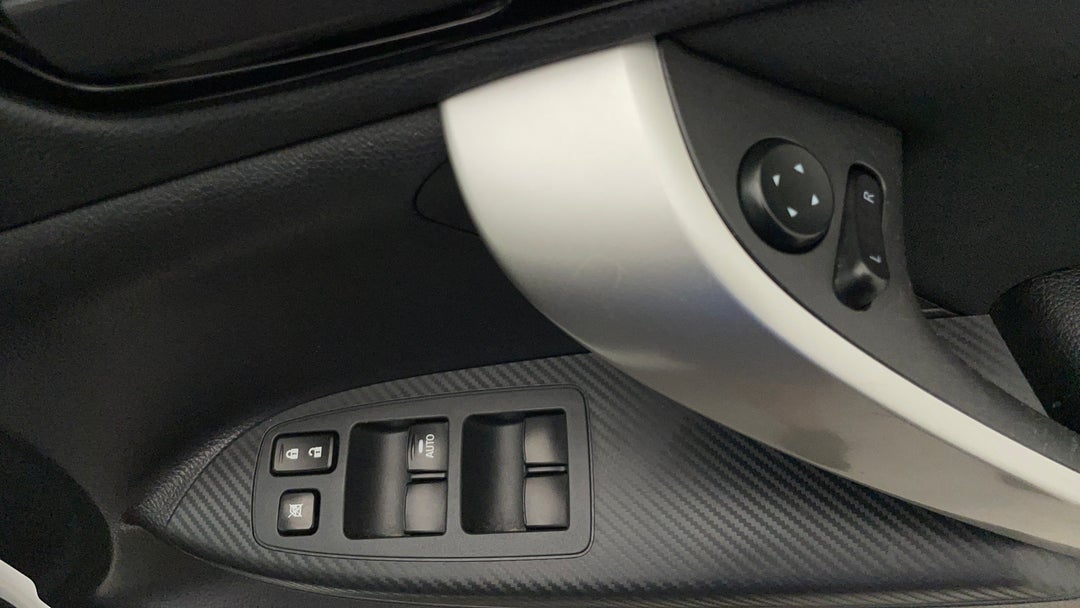 2023 Mitsubishi Eclipse Cross Es (2WD), Automatic, 52347 km, Drivers Side Door Panel Controls