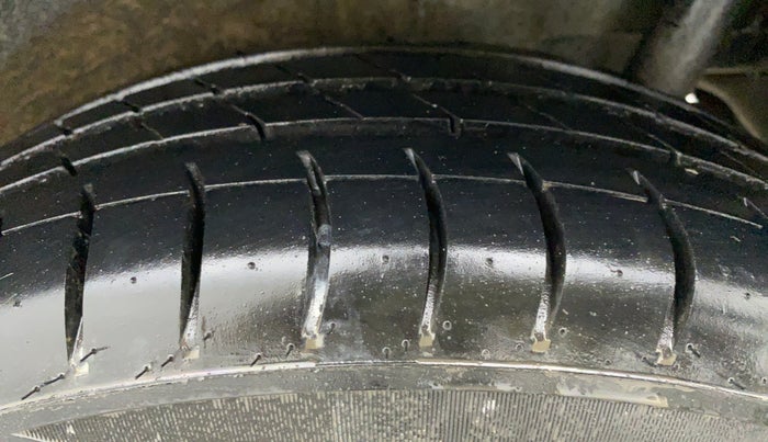 2014 Maruti Wagon R 1.0 VXI, Petrol, Manual, 31,507 km, Left Rear Tyre Tread