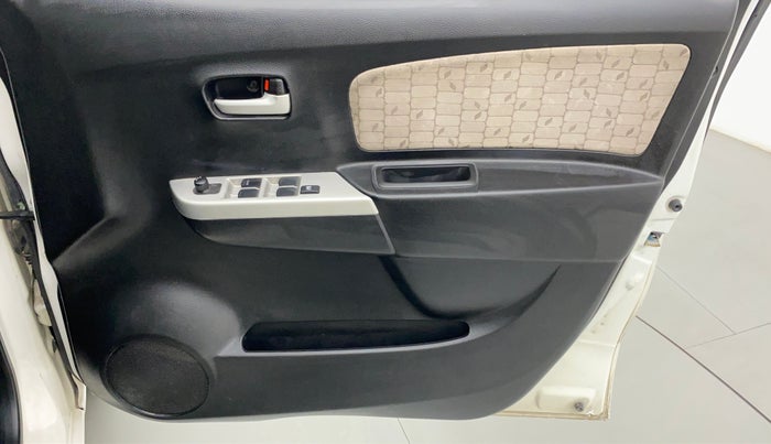 2014 Maruti Wagon R 1.0 VXI, Petrol, Manual, 31,507 km, Driver Side Door Panels Control