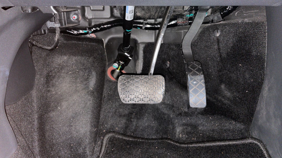 2021 MG Zst Core, Automatic, 18266 km, Pedals and Footmat