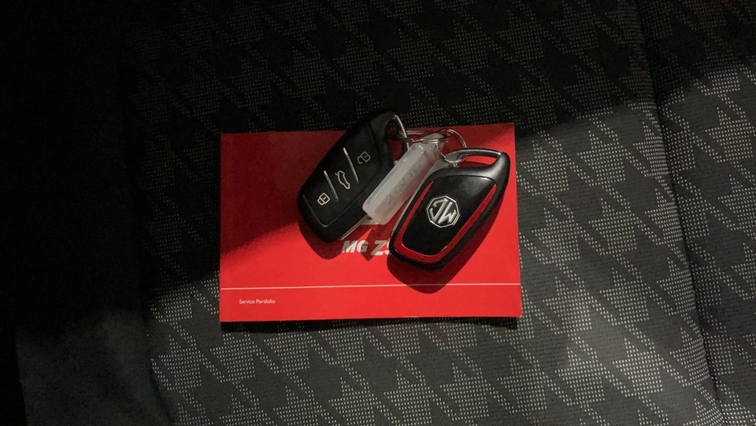 2021 MG Zst Core, Automatic, 18266 km, Key Close-up