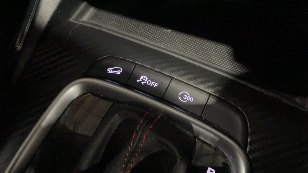 2021 MG Zst Core, Automatic, 18266 km, Utility Switches/Buttons