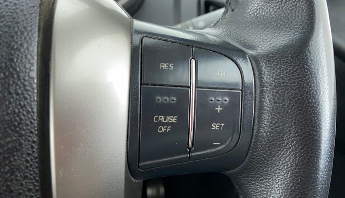 2019 Mahindra XUV500 W11, Diesel, Manual, 39,658 km, Adaptive Cruise Control