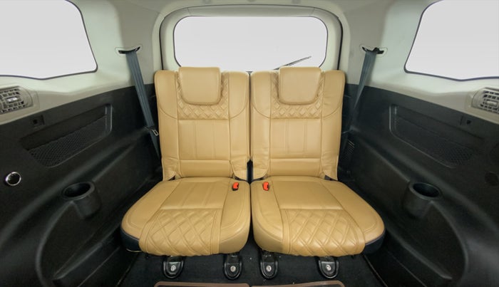 2019 Mahindra XUV500 W11, Diesel, Manual, 39,658 km, Third Seat Row ( optional )