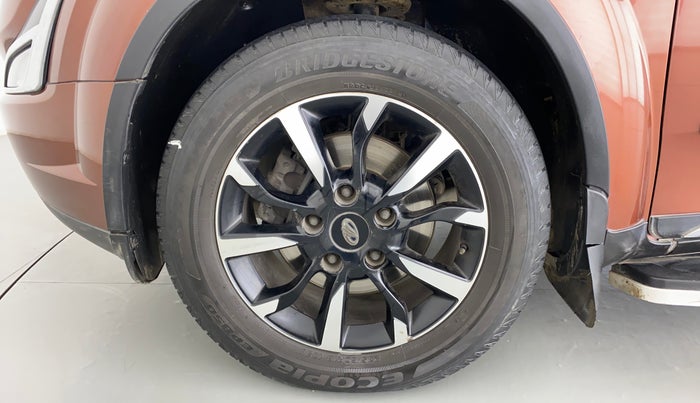 2019 Mahindra XUV500 W11, Diesel, Manual, 39,658 km, Left Front Wheel