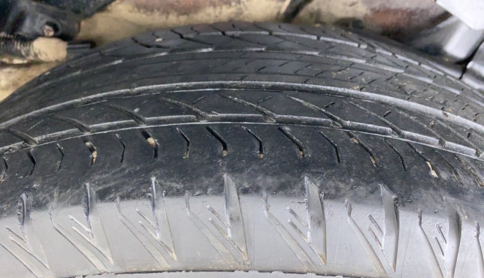 2019 Mahindra XUV500 W11, Diesel, Manual, 39,658 km, Left Rear Tyre Tread