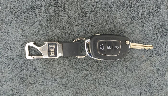 2015 Hyundai Elite i20 SPORTZ 1.2, Petrol, Manual, 1,12,717 km, Key Close Up