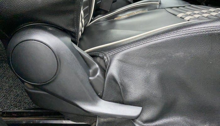 2019 Maruti Swift LXI D, Petrol, Manual, 45,453 km, Driver Side Adjustment Panel
