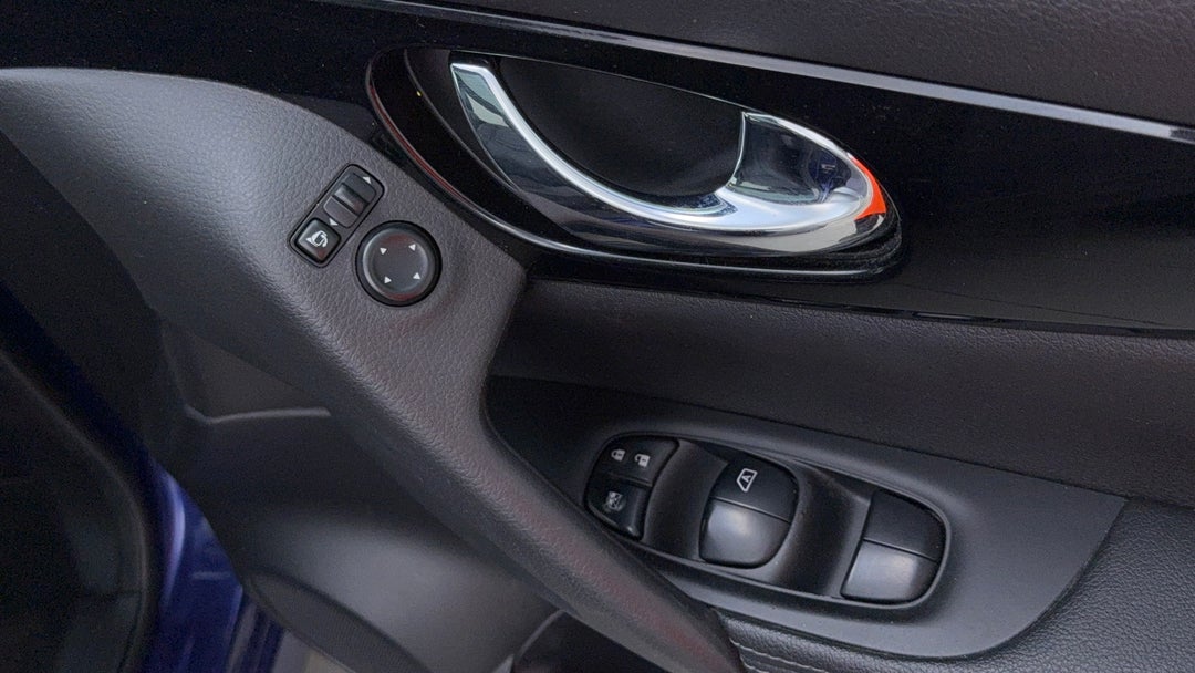 Drivers Side Door Panel Controls