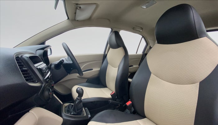2019 Hyundai NEW SANTRO ERA 1.1, Petrol, Manual, 17,276 km, Right Side Front Door Cabin View