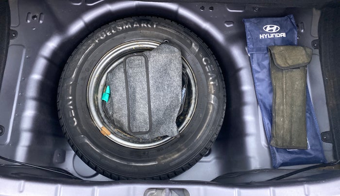 2019 Hyundai NEW SANTRO ERA 1.1, Petrol, Manual, 17,276 km, Spare Tyre