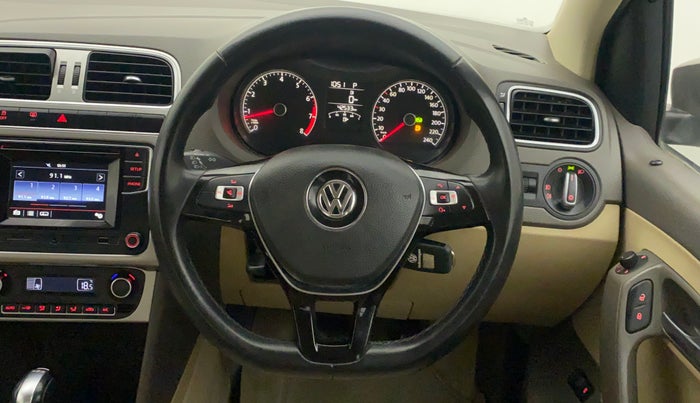 2016 Volkswagen Vento HIGHLINE PLUS 1.2 AT 16 ALLOY, Petrol, Automatic, 42,533 km, Steering Wheel Close Up