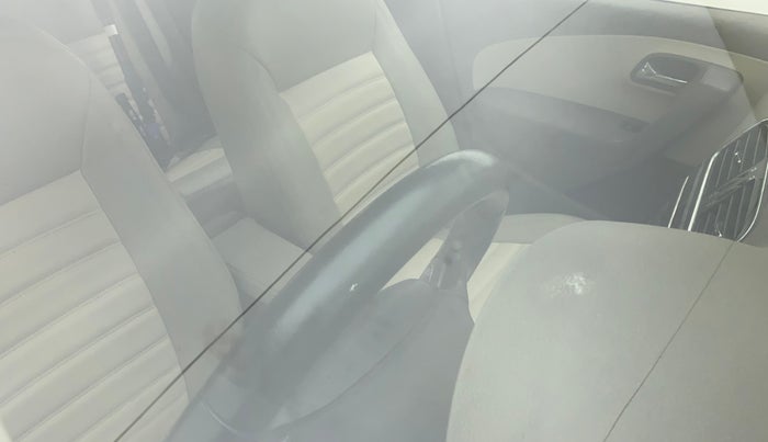 2013 Skoda Rapid ELEGANCE 1.6 MPI MT, Petrol, Manual, 67,426 km, Front windshield - Minor spot on windshield