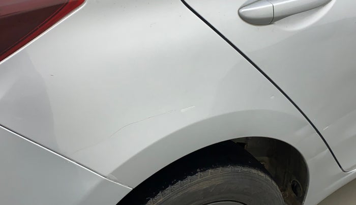 2020 Hyundai Elite i20 SPORTZ PLUS 1.2, Petrol, Manual, 44,394 km, Right quarter panel - Slightly dented