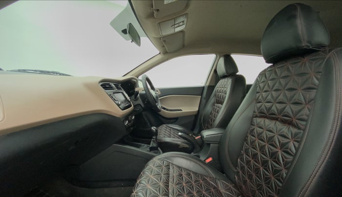 2020 Hyundai Elite i20 SPORTZ PLUS 1.2, Petrol, Manual, 44,394 km, Right Side Front Door Cabin