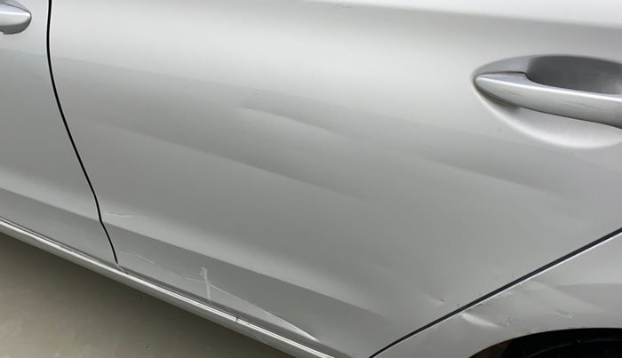 2020 Hyundai Elite i20 SPORTZ PLUS 1.2, Petrol, Manual, 44,394 km, Rear left door - Slightly dented
