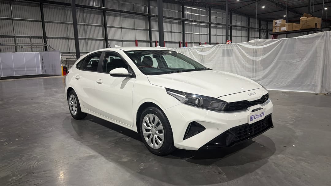 2023 Kia Cerato S, Automatic, 46383 km, Right Front Diagonal (45- Degree) View