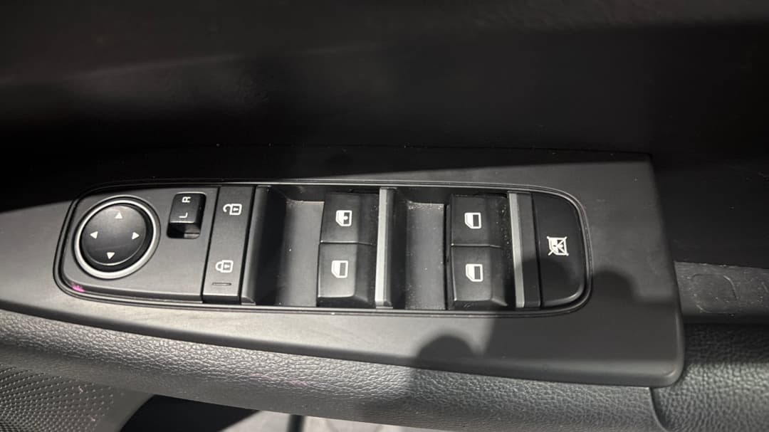 2023 Kia Cerato S, Automatic, 46383 km, Drivers Side Door Panel Controls