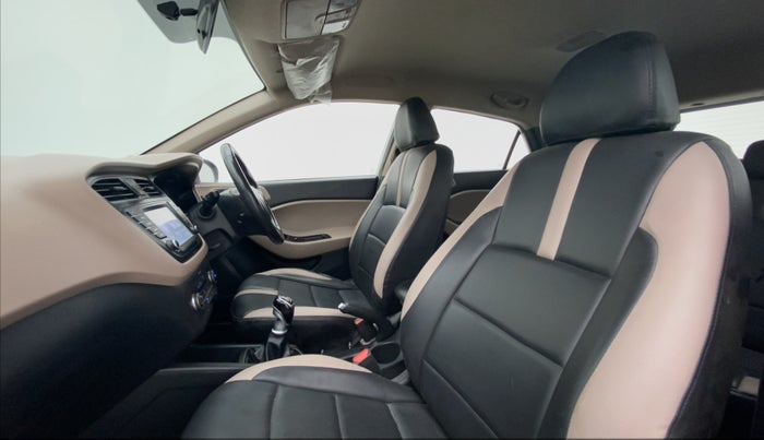 2017 Hyundai Elite i20 1.4 CRDI ASTA (O), Diesel, Manual, 91,459 km, Right Side Front Door Cabin View