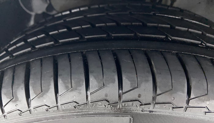 2017 Hyundai Elite i20 1.4 CRDI ASTA (O), Diesel, Manual, 91,459 km, Left Front Tyre Tread
