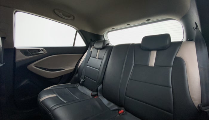 2017 Hyundai Elite i20 1.4 CRDI ASTA (O), Diesel, Manual, 91,459 km, Right Side Rear Door Cabin View