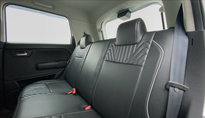 2019 Maruti New Wagon-R VXI (O) 1.2L, Petrol, Manual, 35,467 km, Right Side Rear Door Cabin