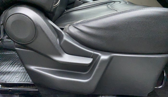 2019 Maruti New Wagon-R VXI (O) 1.2L, Petrol, Manual, 35,467 km, Driver Side Adjustment Panel