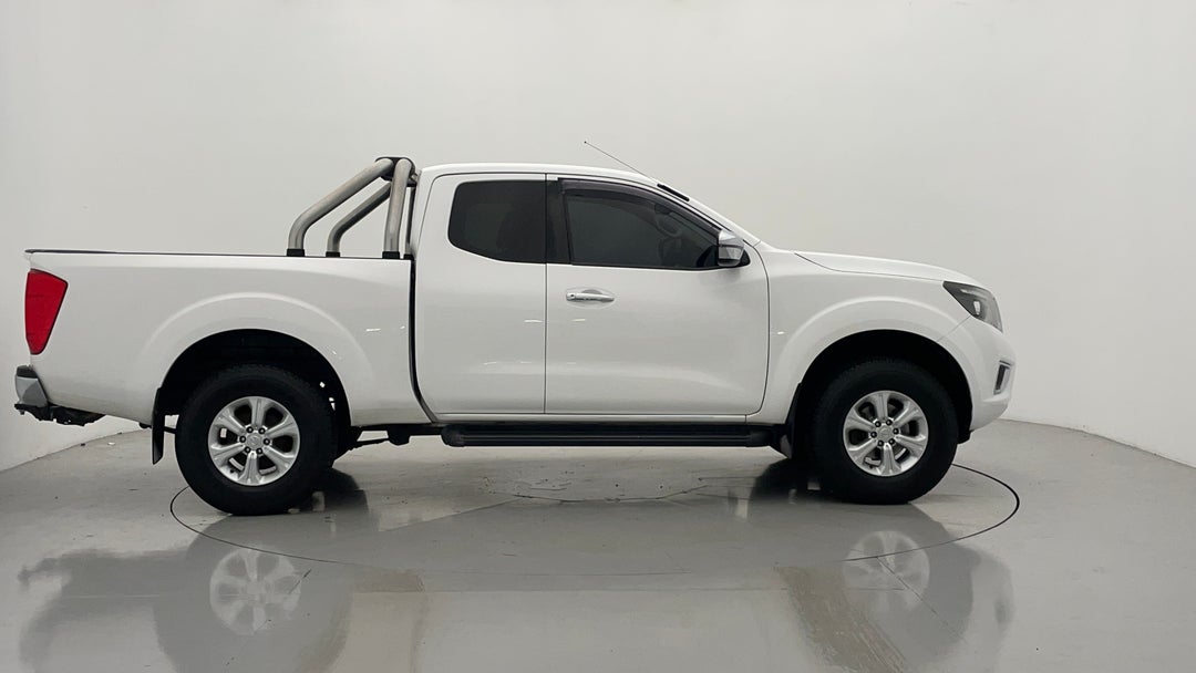 2019 Nissan Navara St (4x4), Manual, 87767 km, Right Side View