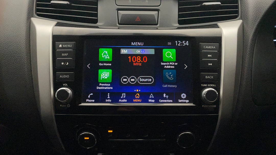 2019 Nissan Navara St (4x4), Manual, 87767 km, Infotainment System