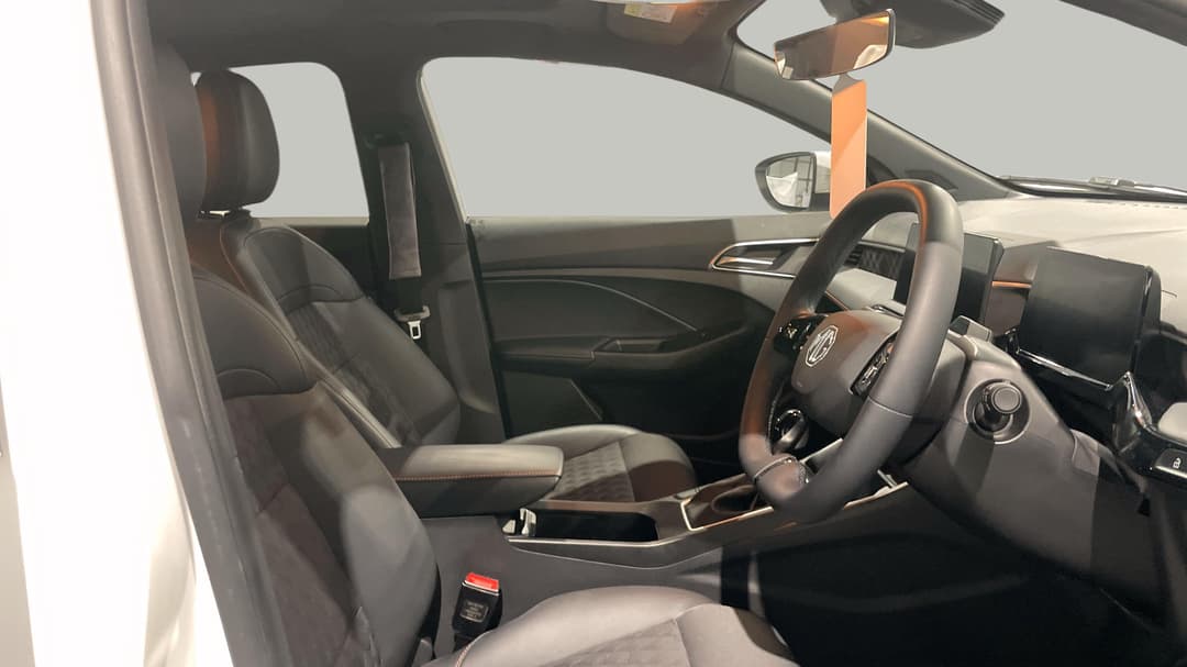 2025 MG Mg3 Essence, Automatic, 2782 km, Right Side Front Door Cabin View