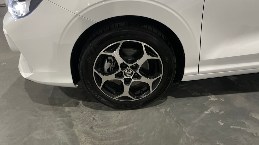 2025 MG Mg3 Essence, Automatic, 2782 km, Left Front Wheel