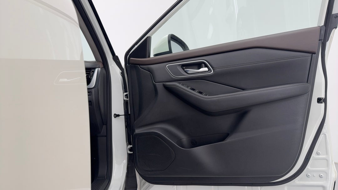 2023 Nissan X-trail St-l (4WD) 7 Seat, Automatic, 22139 km, Speaker View