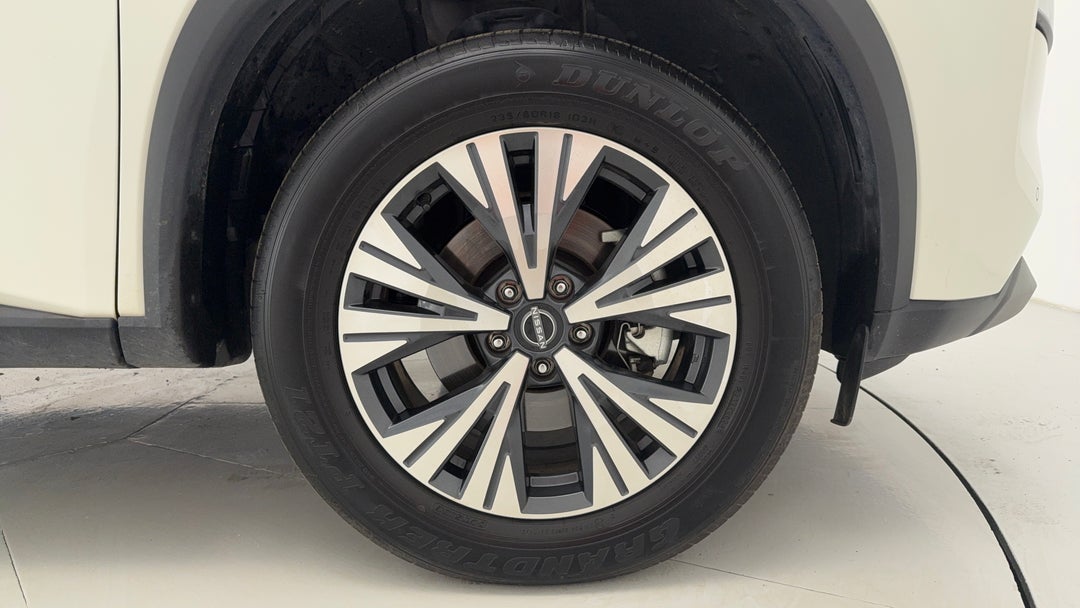 2023 Nissan X-trail St-l (4WD) 7 Seat, Automatic, 22139 km, Right Front Wheel