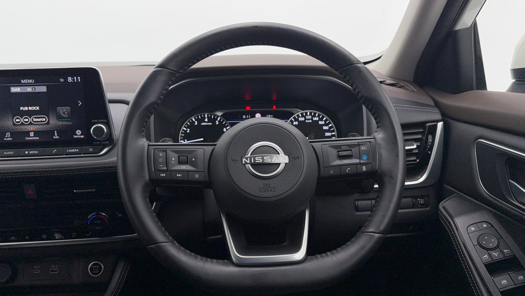 2023 Nissan X-trail St-l (4WD) 7 Seat, Automatic, 22139 km, Steering Wheel Close-up