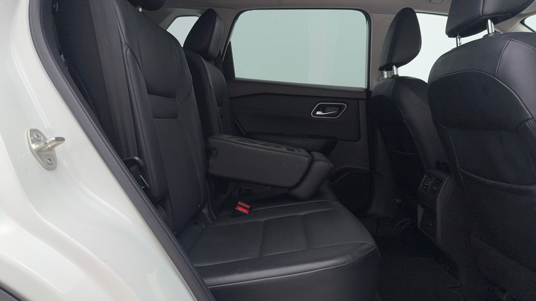 2023 Nissan X-trail St-l (4WD) 7 Seat, Automatic, 22139 km, Right Side Rear Door Cabin View