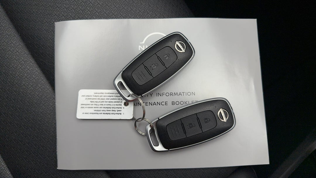 2023 Nissan X-trail St-l (4WD) 7 Seat, Automatic, 22139 km, Key Close-up