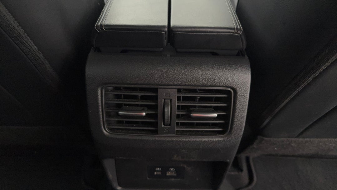 2023 Nissan X-trail St-l (4WD) 7 Seat, Automatic, 22139 km, Rear A/C Vent