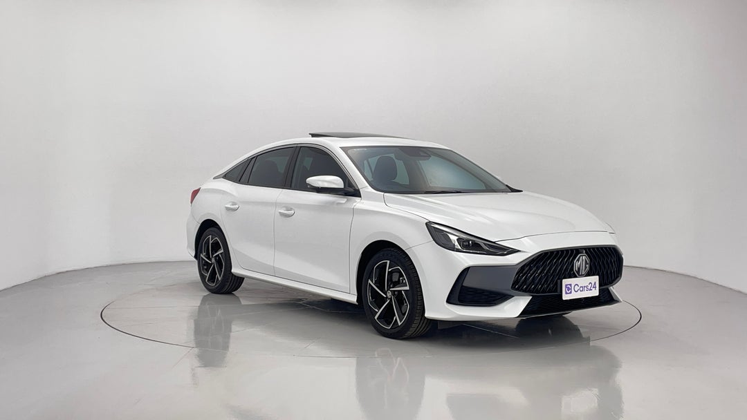 2024 MG Mg5 Essence, Automatic, 15186 km, Right Front Diagonal (45- Degree) View